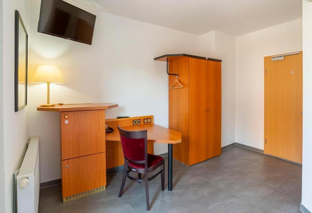Heilbronner Hotel Am Schoenen Theater ภายนอก รูปภาพ