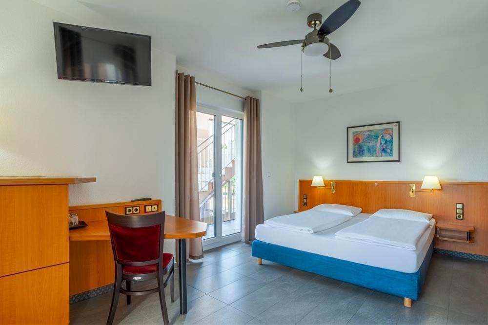 Heilbronner Hotel Am Schoenen Theater ภายนอก รูปภาพ