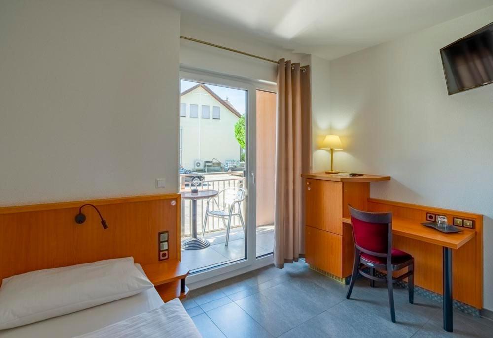 Heilbronner Hotel Am Schoenen Theater ภายนอก รูปภาพ