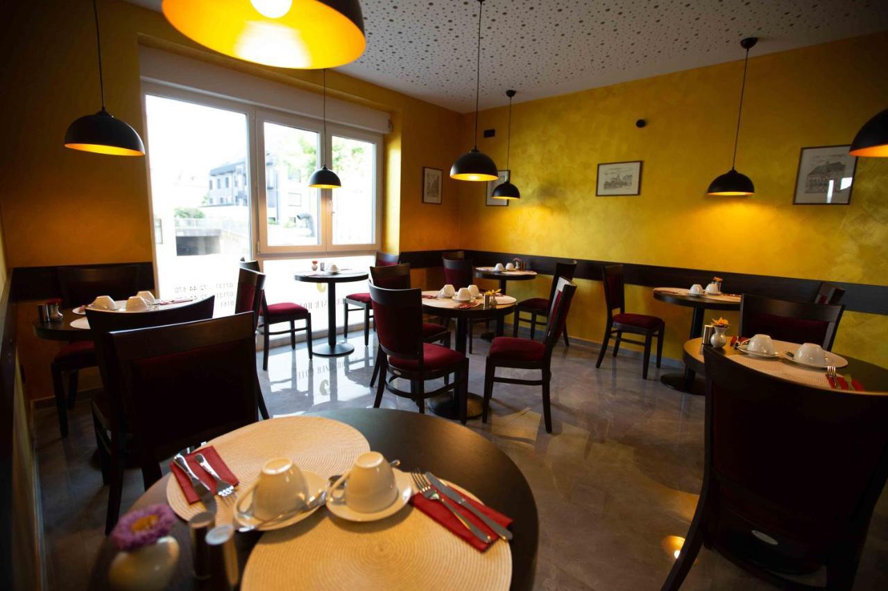 Heilbronner Hotel Am Schoenen Theater ภายนอก รูปภาพ